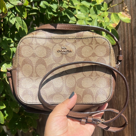 Coach Mini Camera Crossbody. - Picture 1 of 17